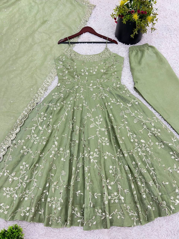 Awesome Fandy Silk Green Color Gown